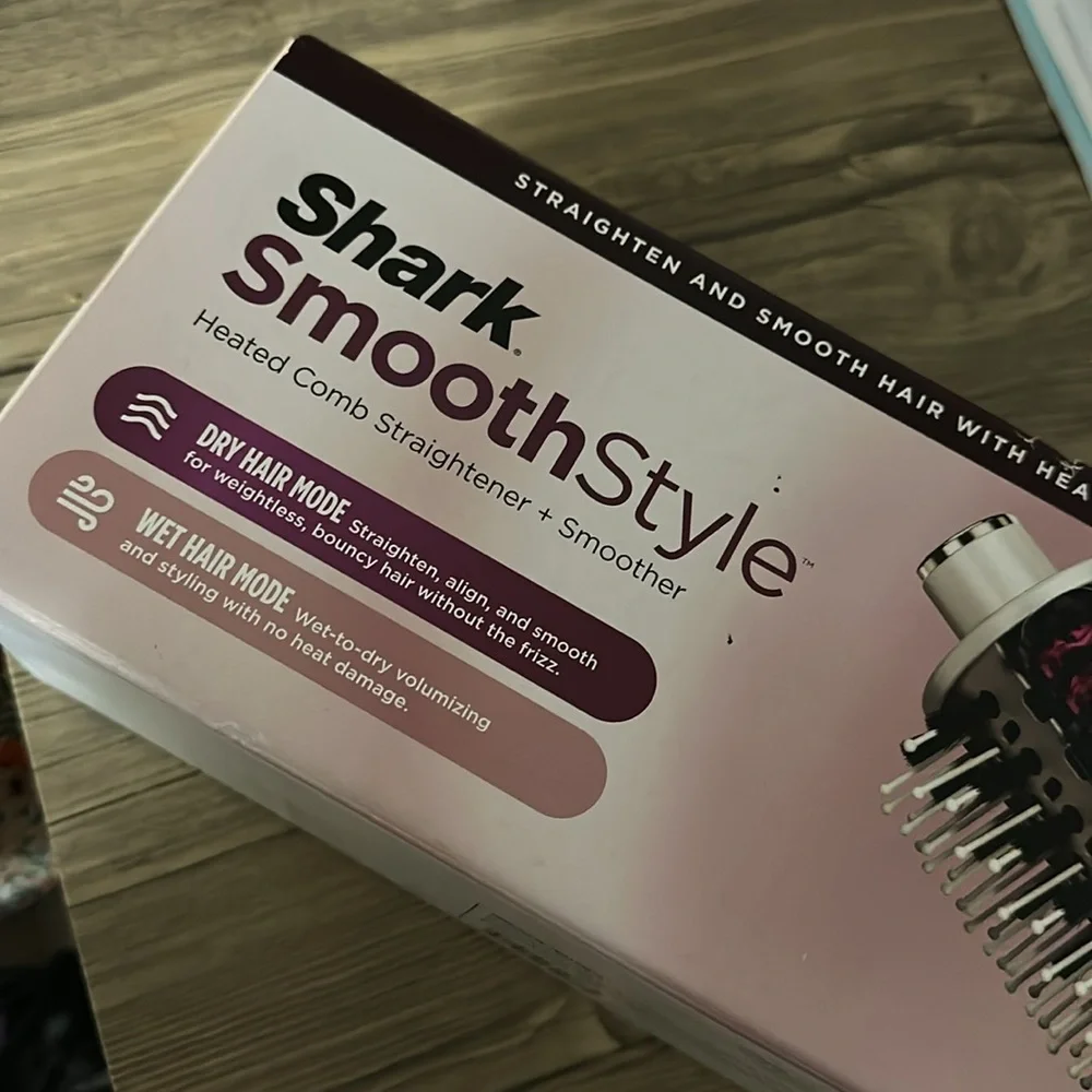 Shark SmoothStyle Hair Dryer Brush - Picture 2 of 6